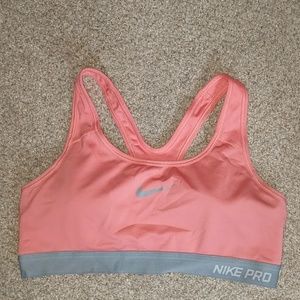 Nike Pro Sports Bra